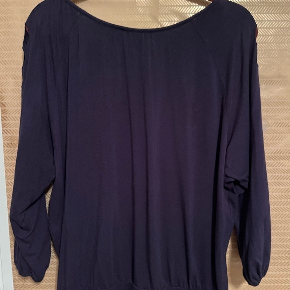 CARMEN~BLOUSE~CUTOUT SLEEVES DETAIL~LG - Picture 4 of 9